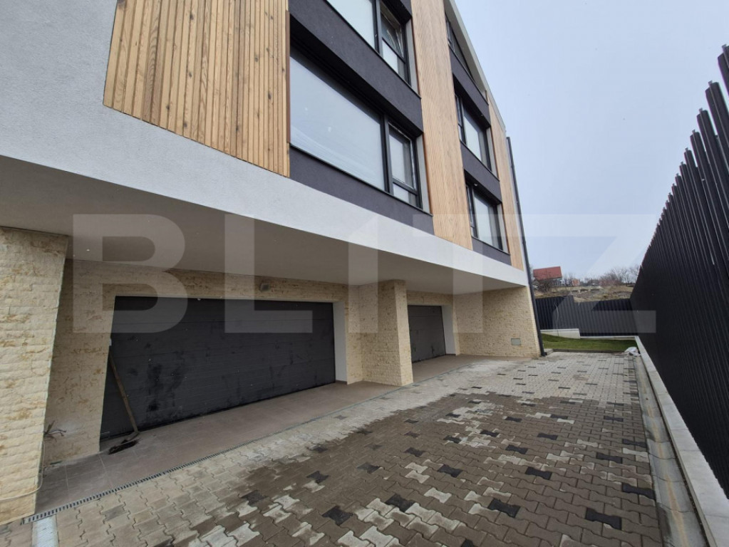 Duplex premium, 5 camere, 240 mp, garaj, Dambul Rotund