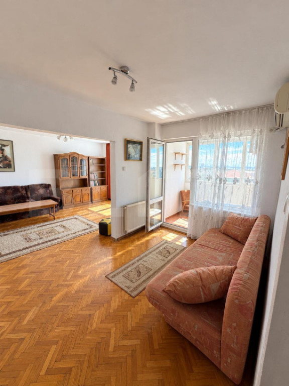 Apartament vanzare, 4 camere spațioase, 84 mp, vedere panor