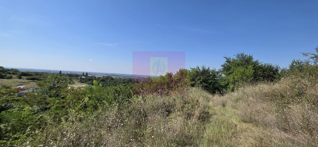 TEREN INTRAVILAN //SECIU