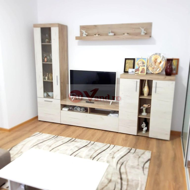 De inchiriat apartament cu 2 camere Micro 19, etaj 1, 330 euro