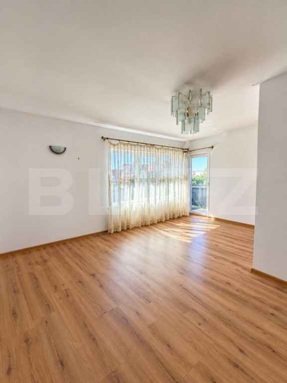 Apartament 3 camere, 71 mp, bloc nou, parcare, zona Zorilor