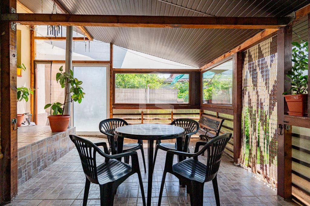 Valu lui Traian | Casa P+1 | 4 camere | Panouri fotovoltaice