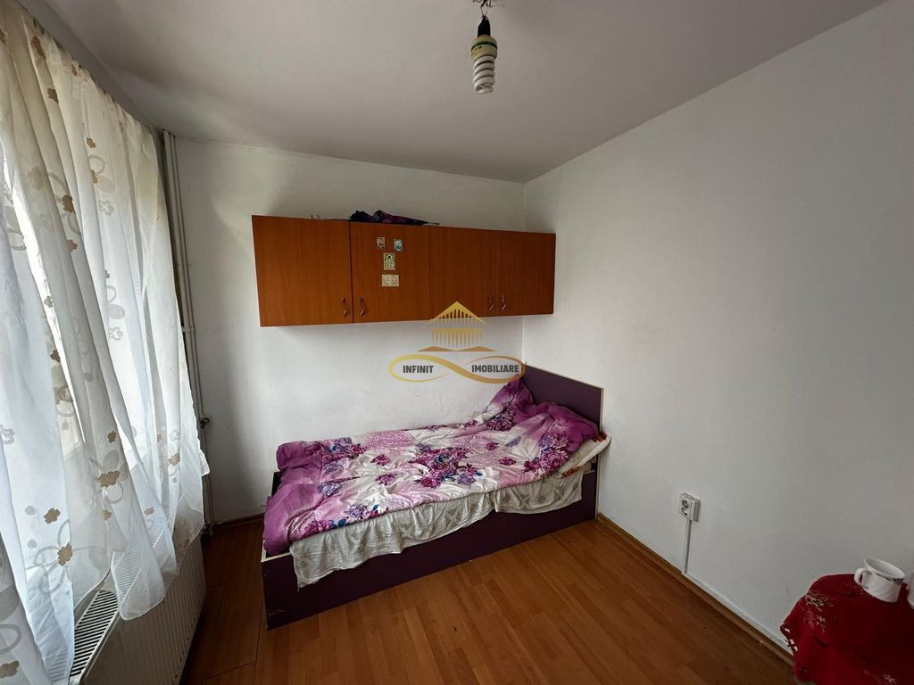 Imobiliare vand garsoniera tip studio Central