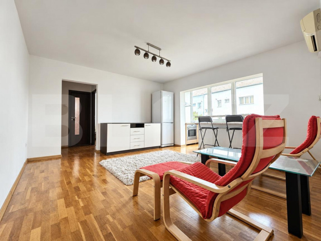 Apartament 3 camere, 57 mp, zona Dambovita