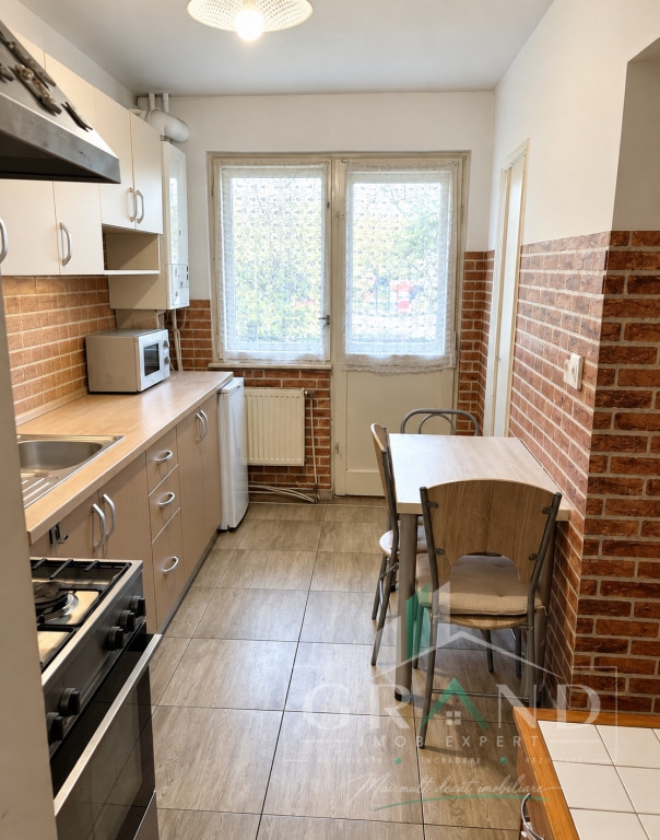 3 CAMERE | 68 MP | ETAJ 1 | CENTRALĂ PROPRIE | BALCON | CON