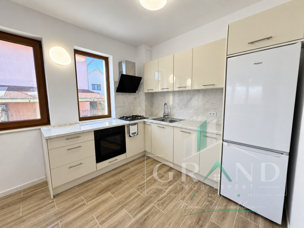 Casă individuală–160 mp | 5 camere | 4 bai | 4 parcări