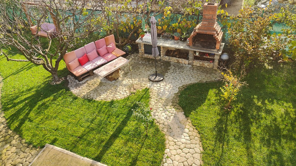 Apartament de inchiriat 3 camere/23 August jud. Constanta Sud Est