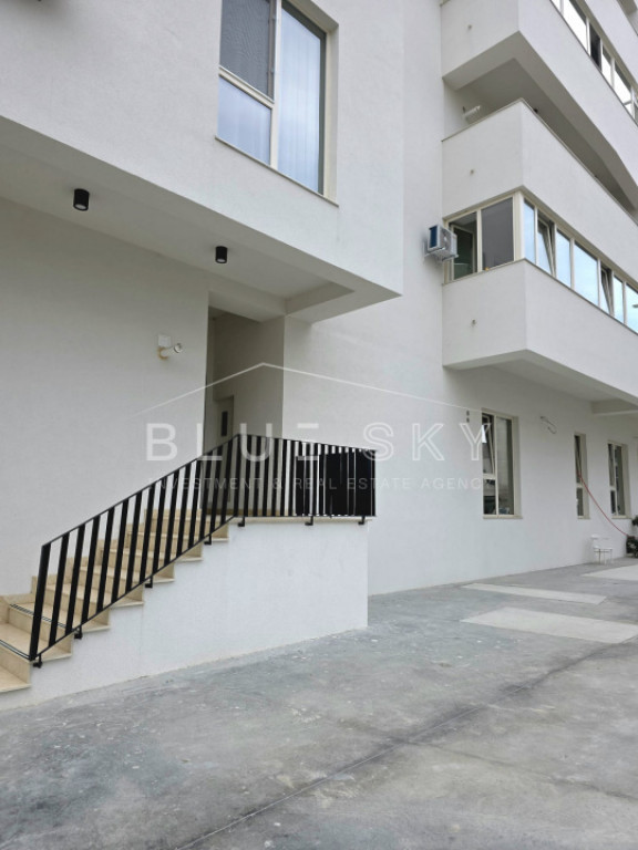 Studio 44 mp cu balcon de 10 mp – Mamaia Nord, aproape de