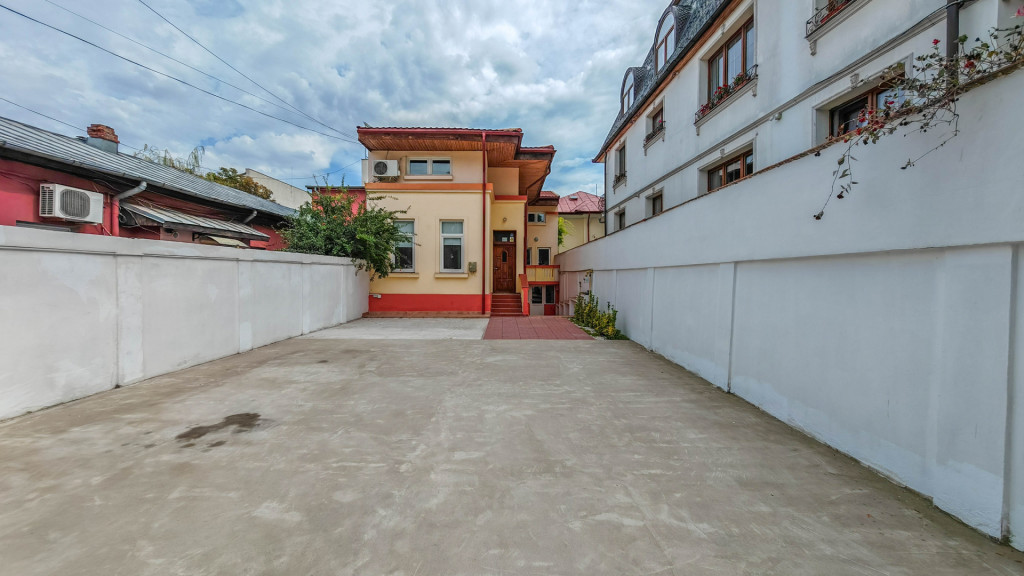 Vilă cu 6 Locuri de Parcare – Zona Centrală Tineretului
