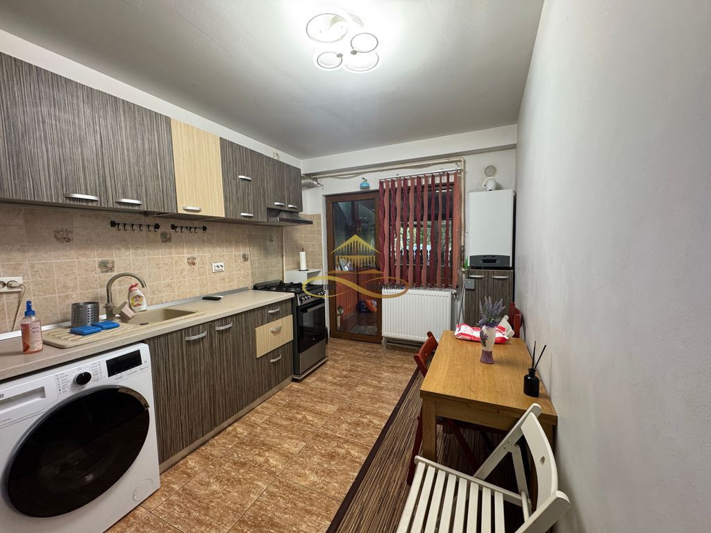 Apartament cu 2 camere teren 28mp si 2 locuri parcare - COMISION ZERO