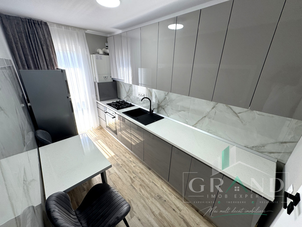 PRIMA ÎNCHIRIERE | 3 CAMERE DECOMANDATE | 2 PARCĂRI | BLOC