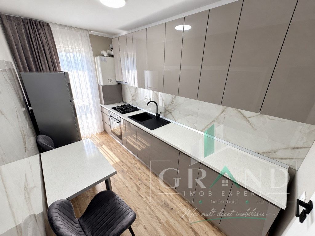 PRIMA ÎNCHIRIERE | 3 CAMERE DECOMANDATE | 2 PARCĂRI | BLOC