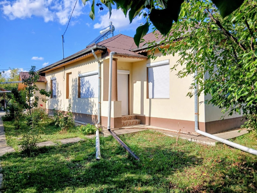 Proprietate în Bilciurești 169 mp, 6000 mp teren și 2 CASE