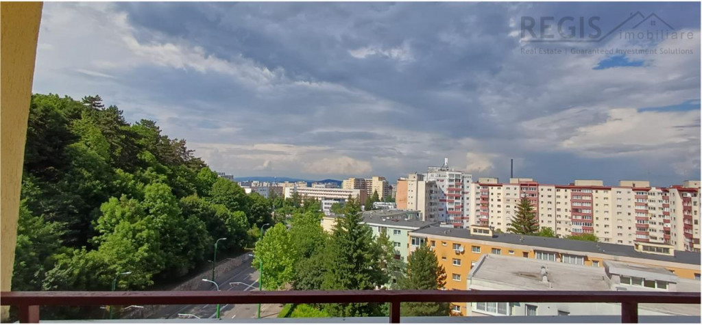 Apartament 3 camere cu parcare Judetean