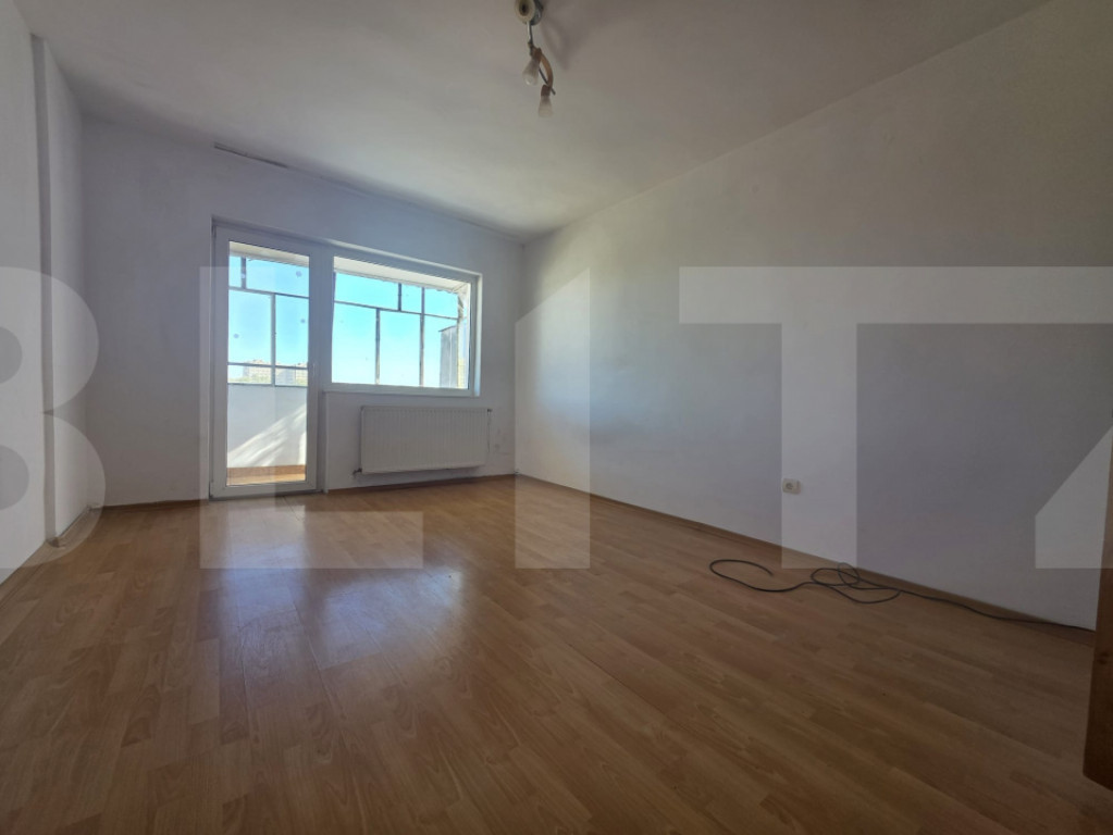 Apartament cu 2 camere decomandate