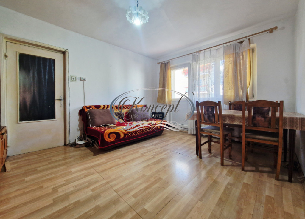 Apartament cu 2 camere decomandat de inchiriat Str.Bucuresti, 60mp
