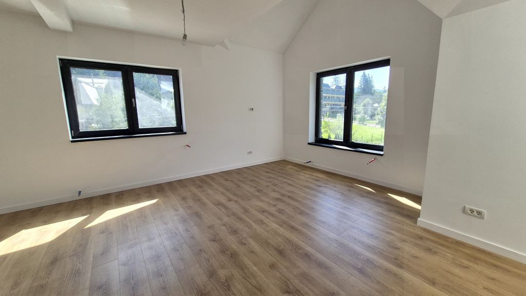 Apartament cu 2 camere 59,40 mp + 30 mp pod - Busteni - comision 0%