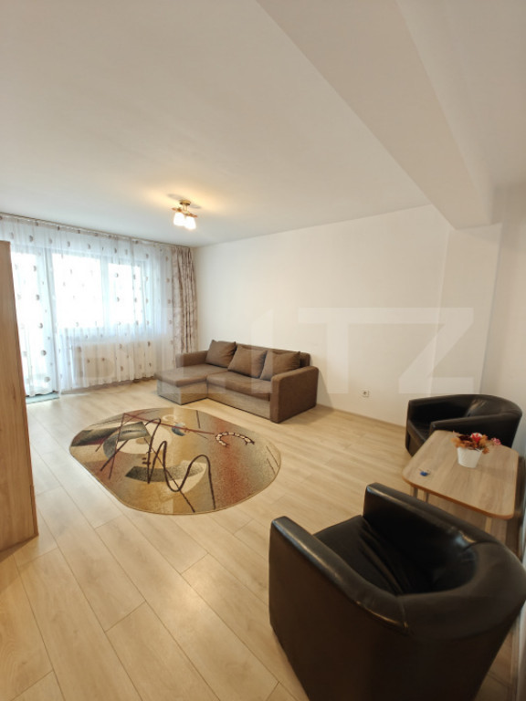 Apartament 2 camere, 60 mp, zona Trviale