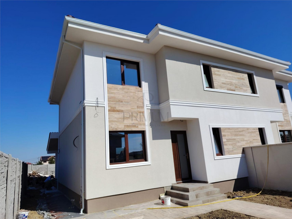 Duplex in locatie excelenta - living spatios - toate utilita