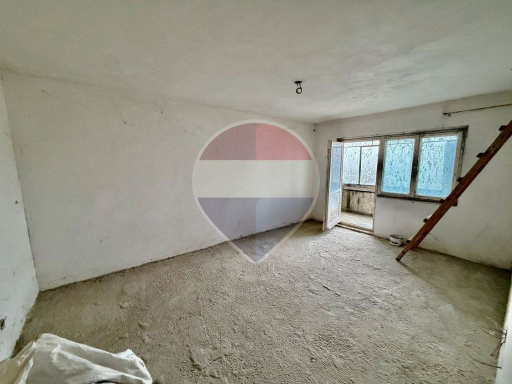 Apartament cu 4 camere Zona Brailei