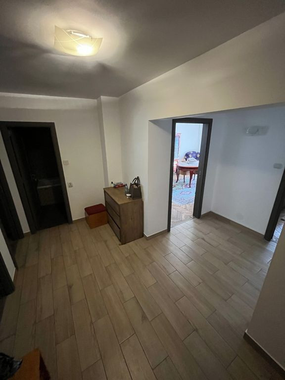 Apartament 4 camere Trocadero