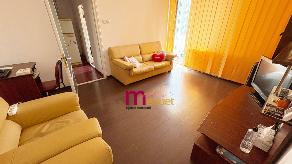 Apartament 2 camere,strada Isaccei,etaj 3
