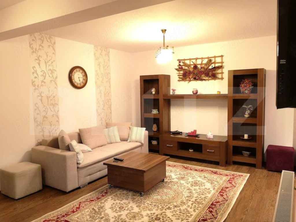 Vânzare Apartament 3 camere, decomandat, complet mobilat ș