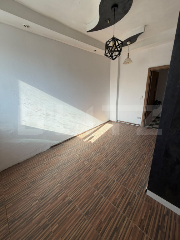 Apartament 2 camere decomandat, zona Brico