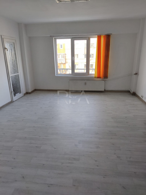 3 camere + decomandat + Calea Calarasi + Metrou Piata Muncii