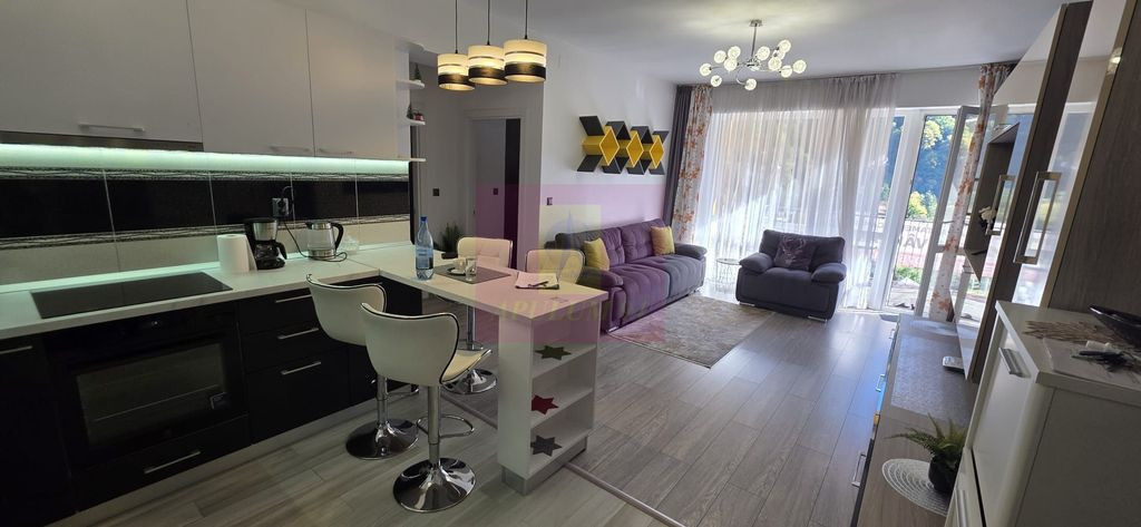 Apartament cu 2 camere, loc de parcare si vedere spre Muntii, Sinaia
