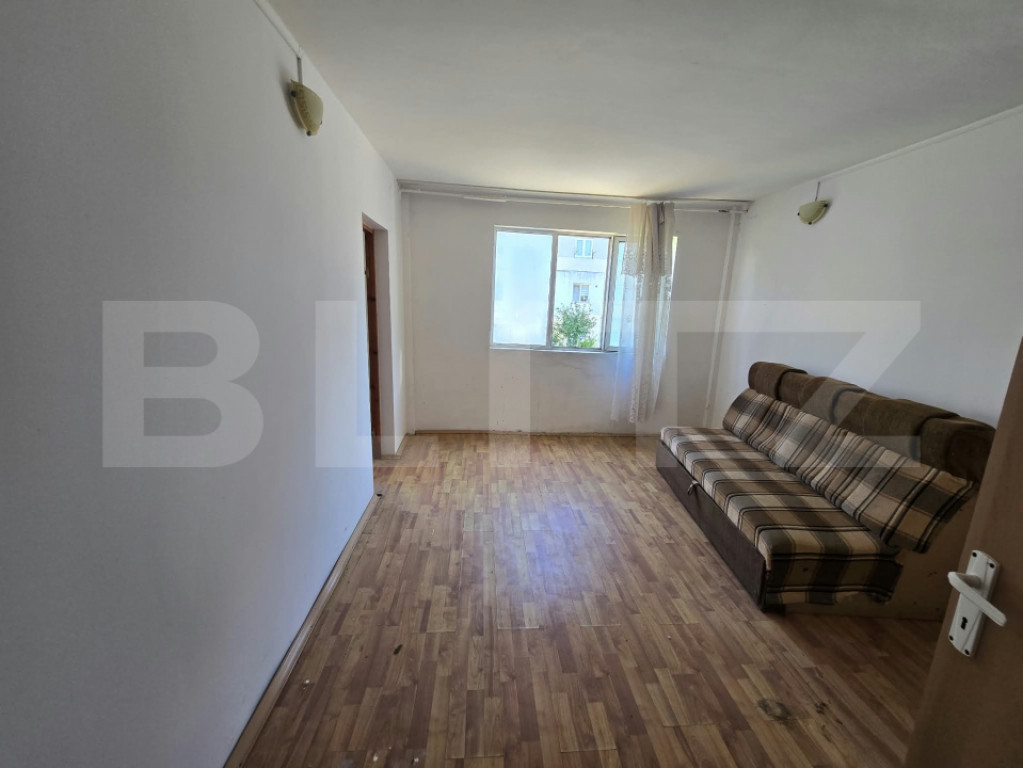 Apartament de vanzare, 43.63 mp, zona Micro 12