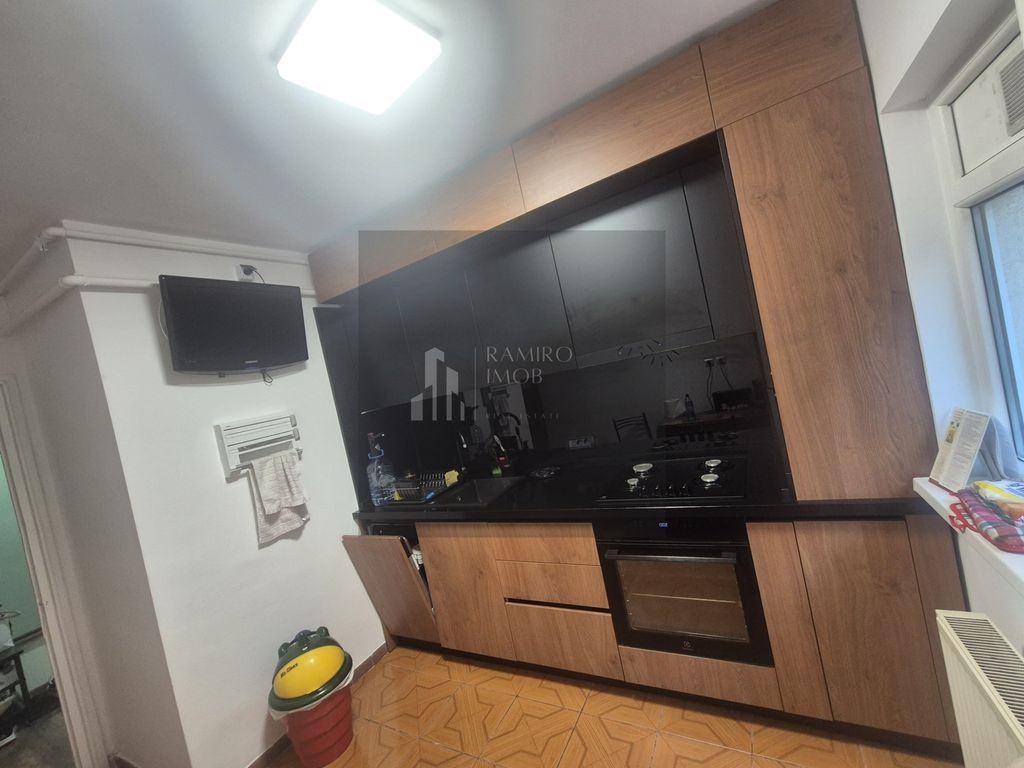 Apartament 3 camere decomandat Ozana / Titan / 1 Decembrie 1918
