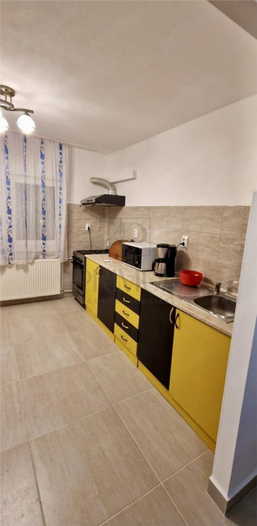 Aradului, 2 Camere de Inchiriat, Semidecomandat, clima