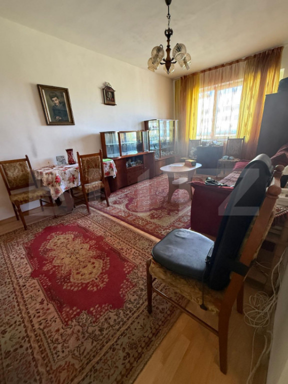 Garsoniera zona Noua, etaj intermediar, centrala proprie, bo