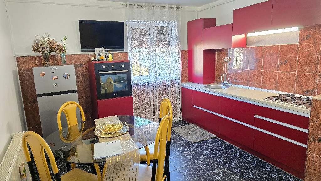 Vand apartament 2 camere dec, Deva, Balcescu, intersectie cu 22 Dec.