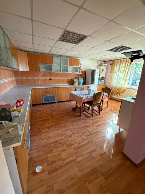 Casa de vanzare, 160 mp, zona Bariera Valcii
