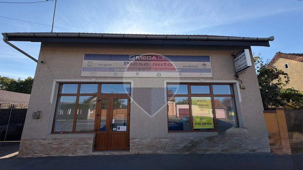 De închiriat spațiu comercial, 60mp, în zona Episcopia Bihorului
