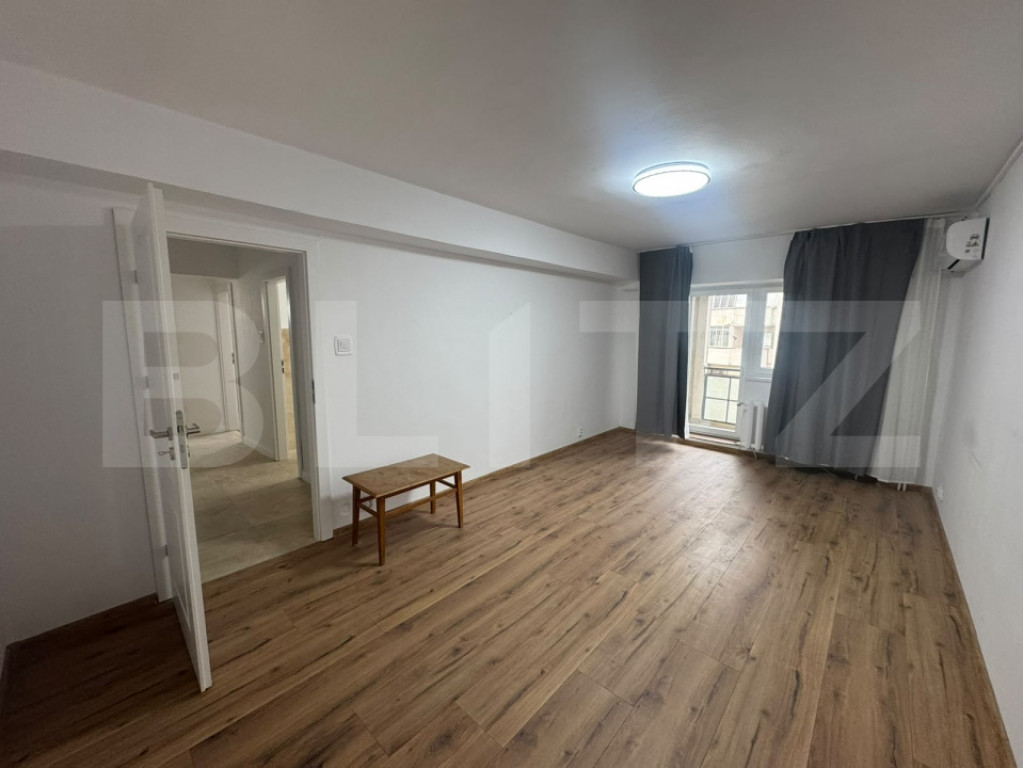 Spațiu central, renovat complet – ideal pentru birou sau
