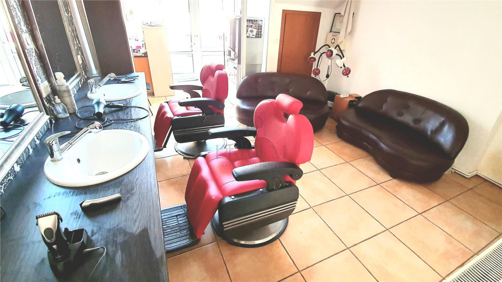 Spatiu comercial salon de infrumusetare mobilat- Traian