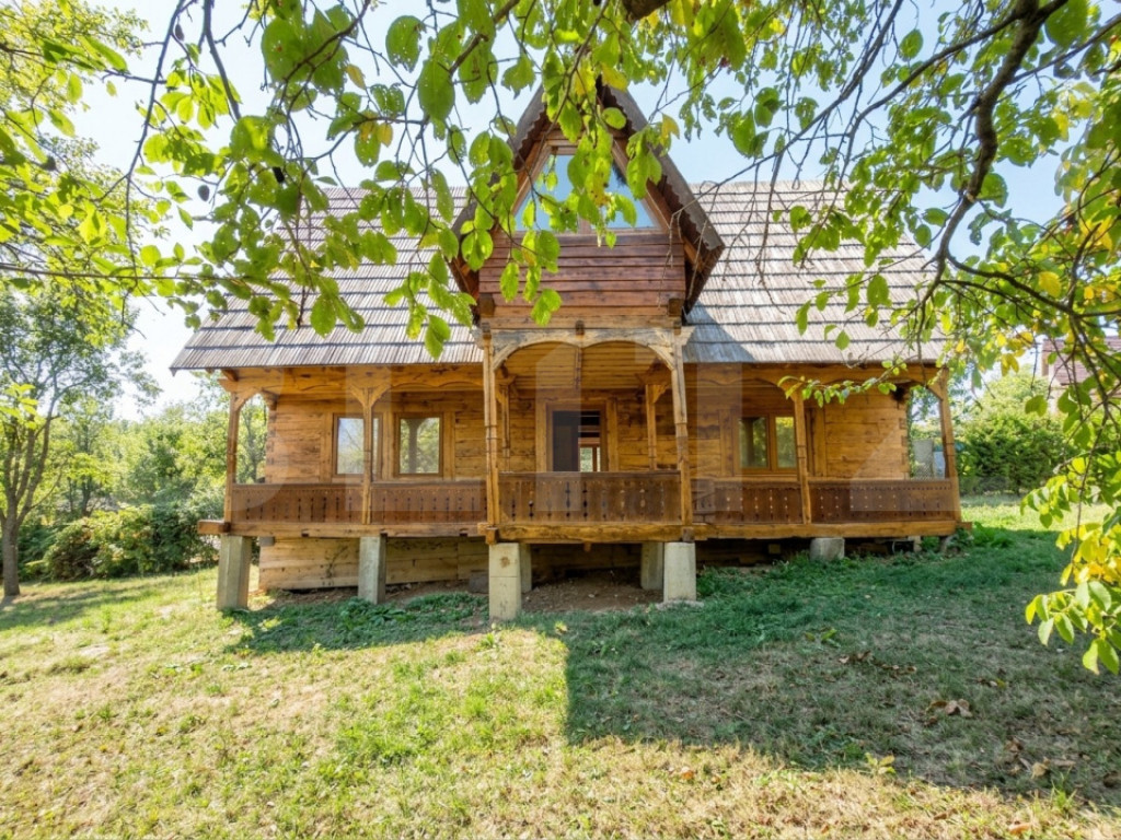 Casa traditionala maramureseana, teren 1600, Corusu