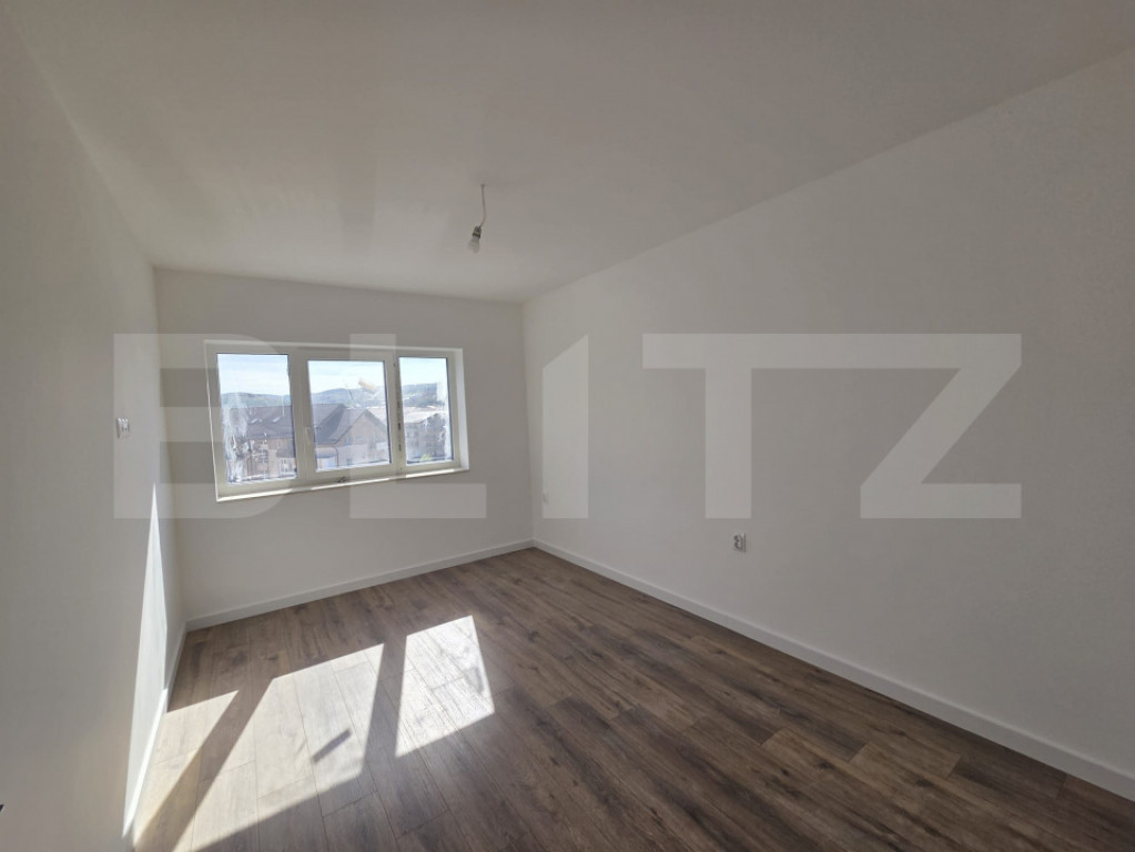 Apartament cu 3 camere, 60 mp, parcare, zona Porii