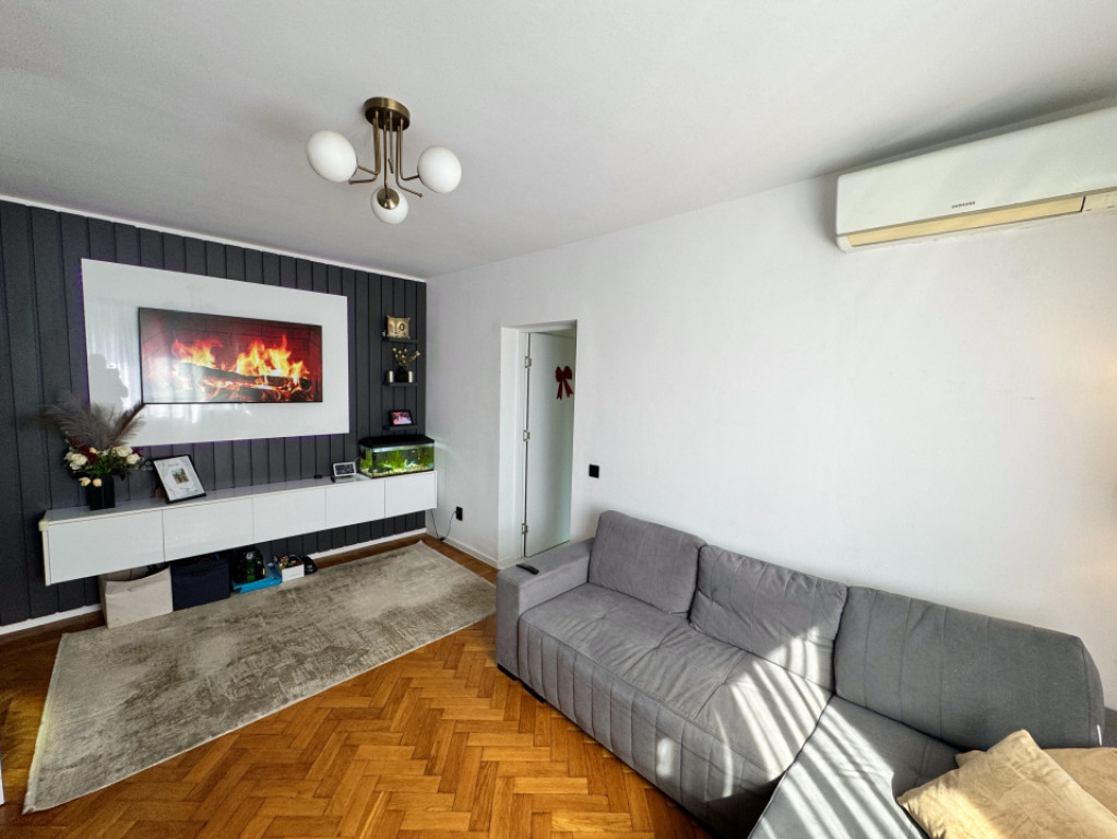 Apartament 3 camere, 60 mp, zona Calea Bucuresti