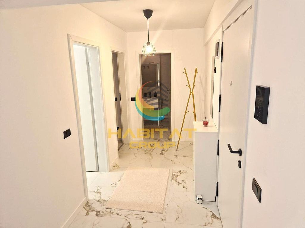 Inchiriere apartament 2 camere Sun Royal 70 mp Piata Sudului 625 EUR