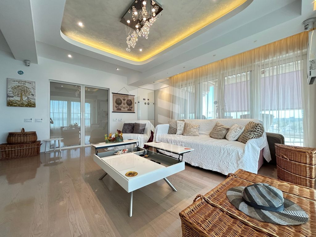 Penthouse 3 Camere Summerland | Vedere Mare și Lac | Dotări Premium