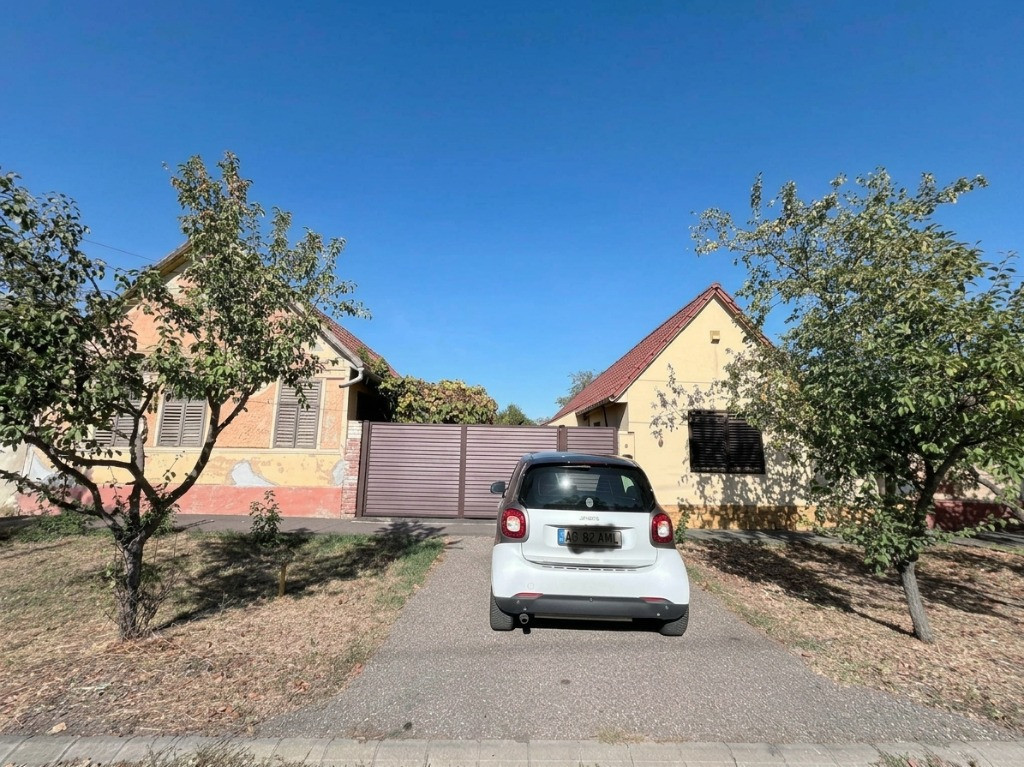 Vând 2 imobile +,teren intravilan 1.489 mp Arad cartier Micălaca