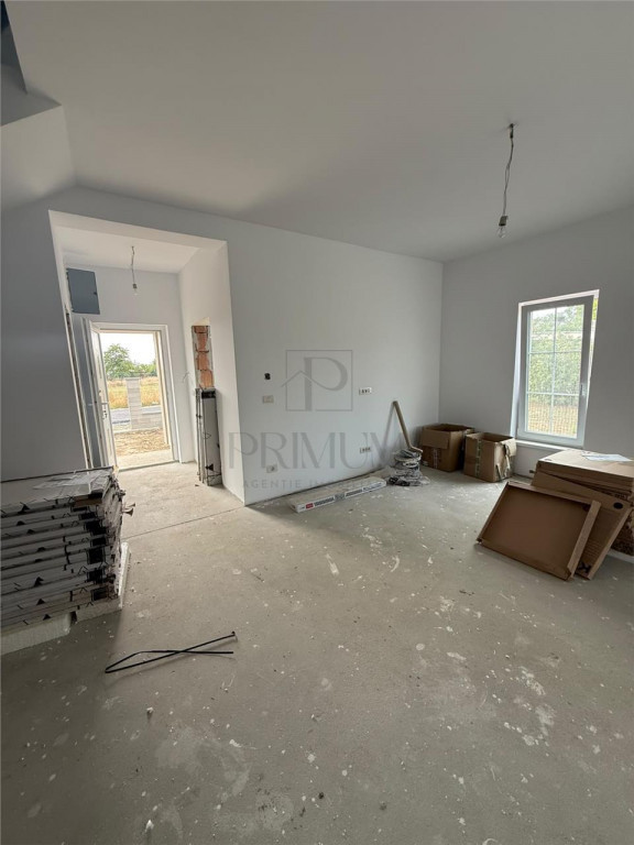 DUPLEX CU GARAJ, TEREN GENEROS #536;I 4 DORMITOARE