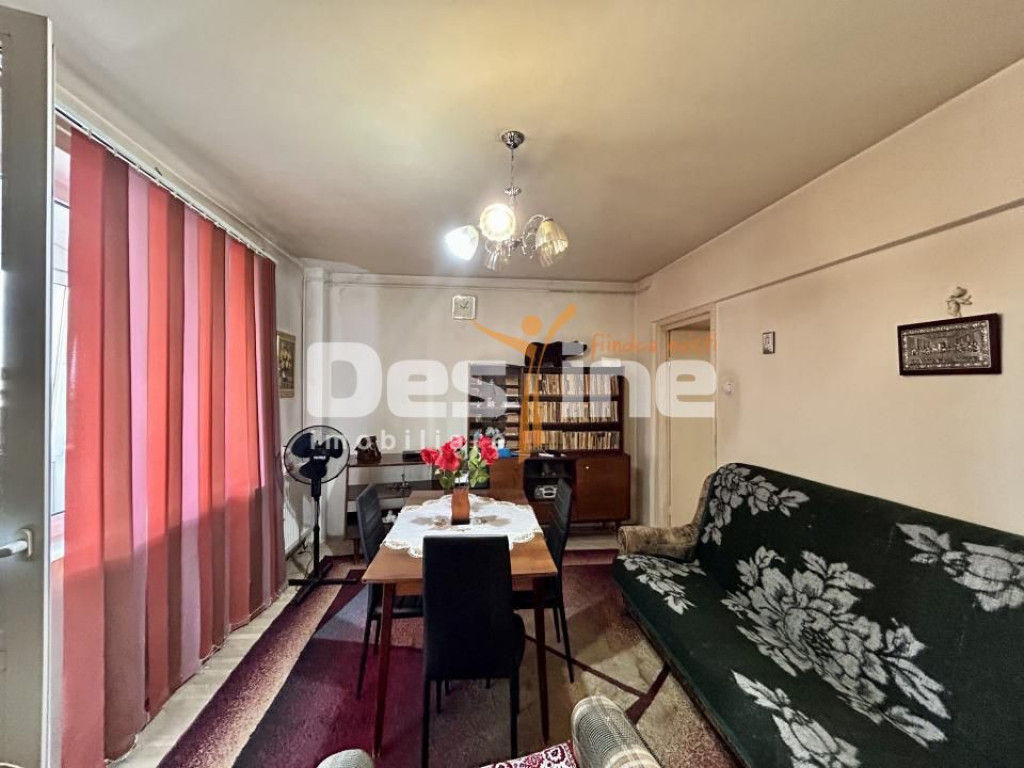 Apartament 2 camere, decomandat, Ultracentral, Ploiesti