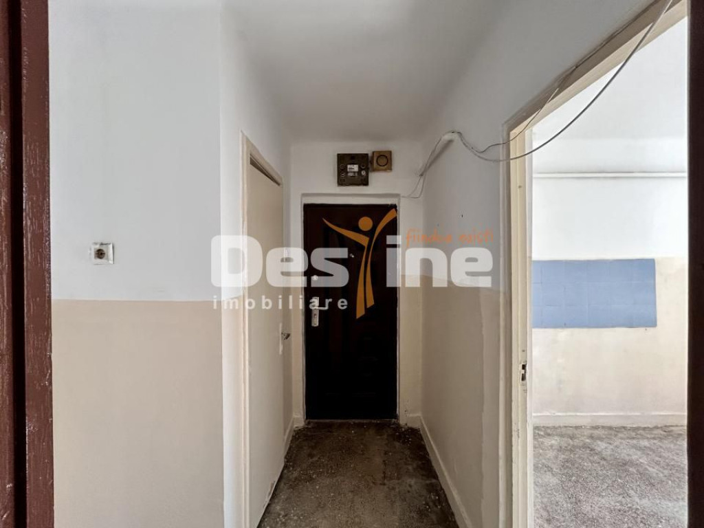 Apartament 2 camere, semidecomandat, Central, Ploiesti