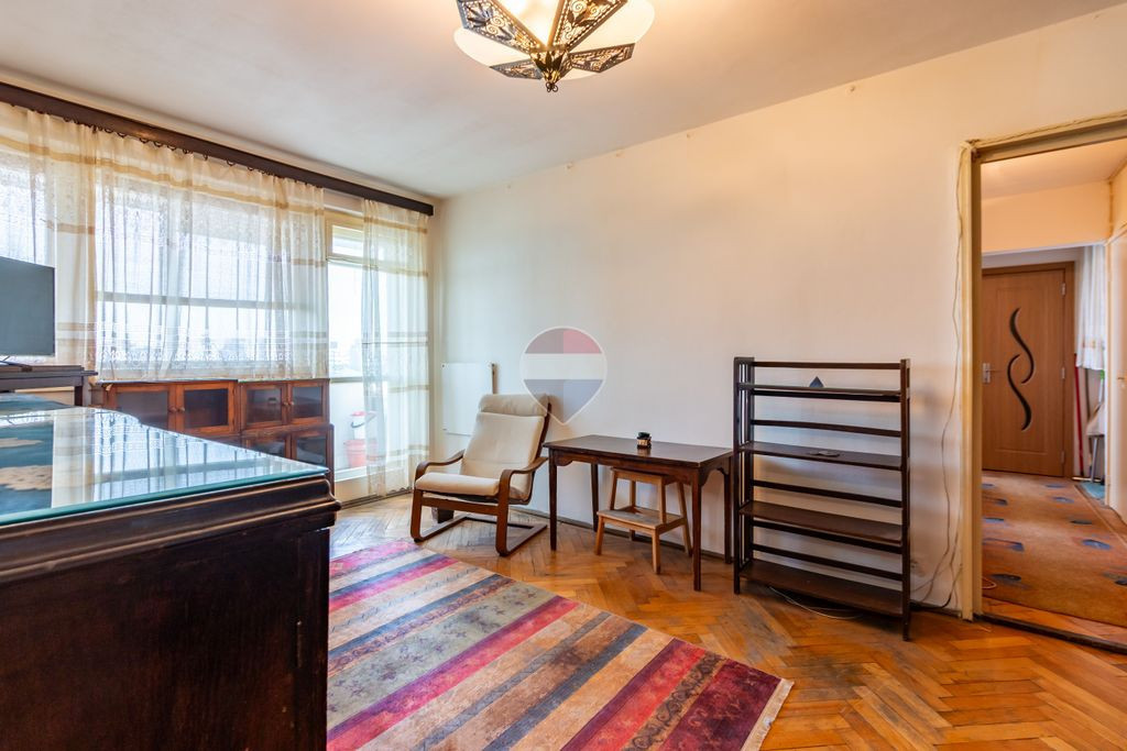 Apartament cu 3 camere de vânzare în zona Obor