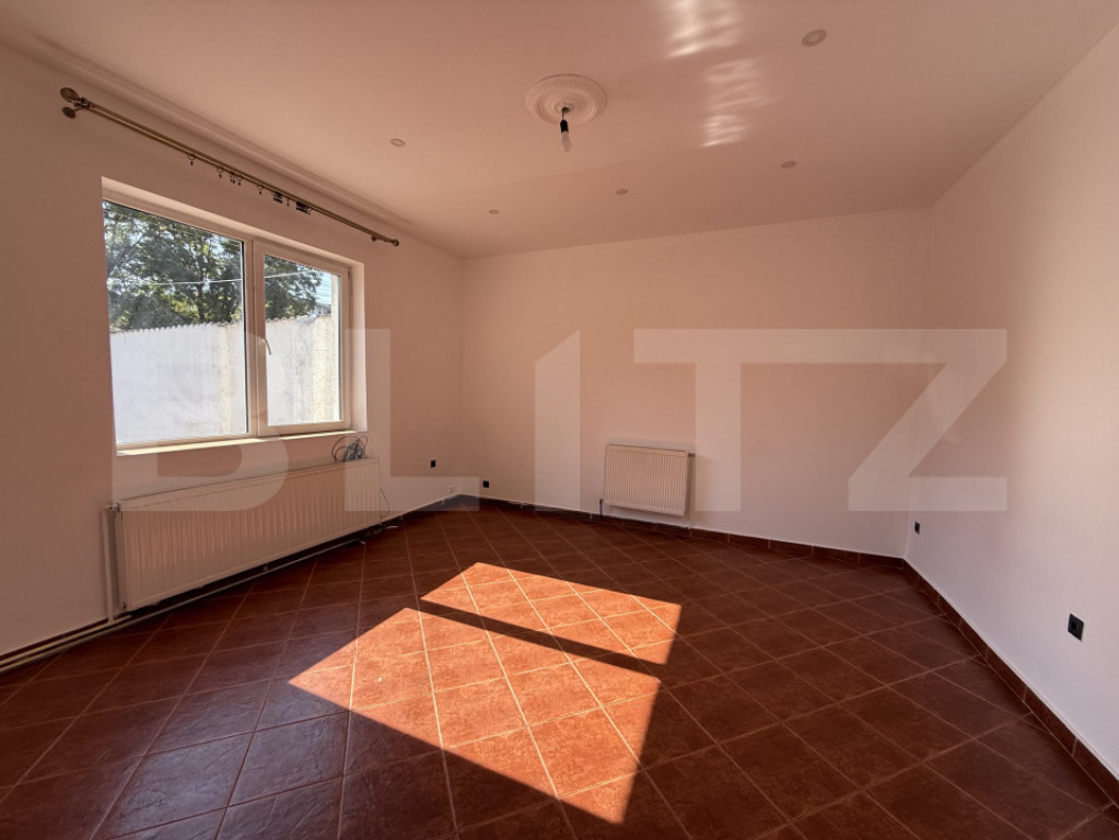 Casa cu 3 camere , 63 mp, zona Semicentrala